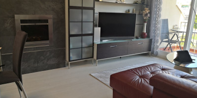 1 Bedroom Middle Floor Apartment in Benalmadena Costa - Image 2