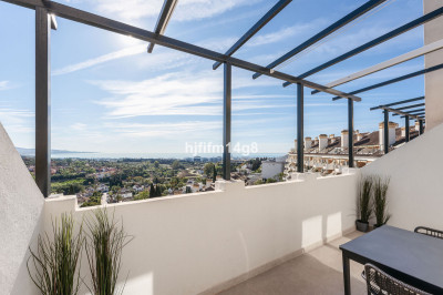 2 Bedroom Penthouse Duplex in Nueva Andalucía - Image 3