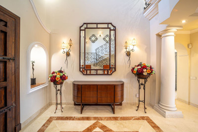 5 Bedroom Detached Villa in Atalaya - Image 4
