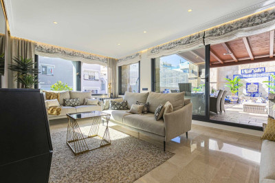 3 Bedroom Penthouse in Marbella - Image 2