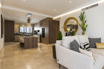 3 Bedroom Penthouse in Marbella - Image 4