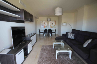 2 Bedroom Middle Floor Apartment in Los Flamingos - Image 5