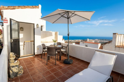 1 Bedroom Penthouse in Mijas - Image 1
