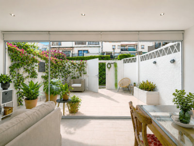 3 Bedroom Townhouse in Estepona - Image 1