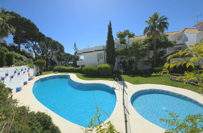 2 Bedroom Ground Floor Apartment in Calahonda - Image 2