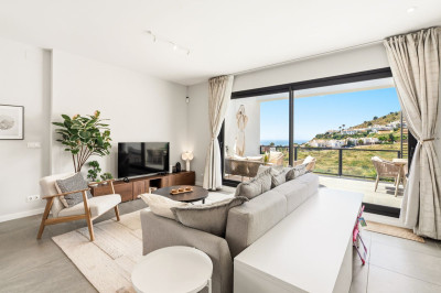 3 Bedroom Semi-Detached House in Riviera del Sol - Image 5