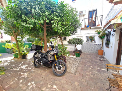 1 Bedroom Ground Floor Apartment in Estepona - Image 1