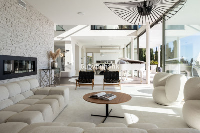 4 Bedroom Detached Villa in Benalmadena - Image 4