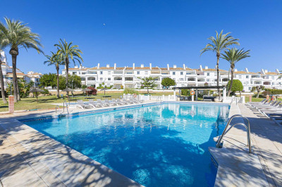 3 Bedroom Ground Floor Apartment in Nueva Andalucía - Image 1
