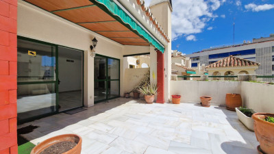 4 Bedroom Penthouse in Marbella - Image 4