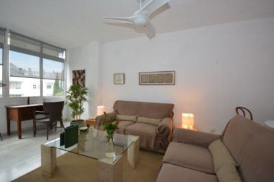 2 Bedroom Middle Floor Apartment in The Golden Mile - Image 2