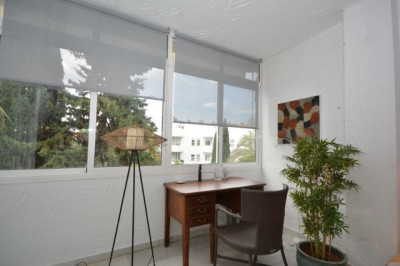 2 Bedroom Middle Floor Apartment in The Golden Mile - Image 3