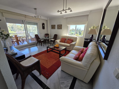 3 Bedroom Middle Floor Apartment in Nueva Andalucía - Image 3