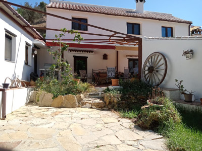 4 Bedroom Finca - Cortijo in Casares - Image 2