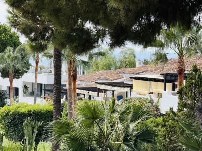 2 Bedroom Top Floor Apartment in Sierra Blanca - Image 2