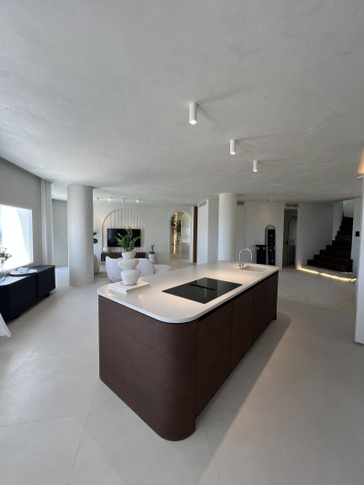 3 Bedroom Penthouse in The Golden Mile - Image 4
