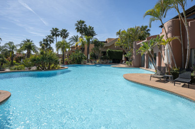 2 Bedroom Middle Floor Apartment in Marbella