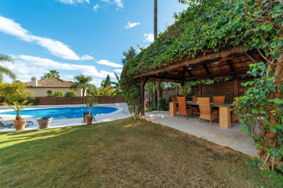8 Bedroom Detached Villa in Marbella - Image 2
