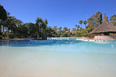 4 Bedroom Penthouse in New Golden Mile