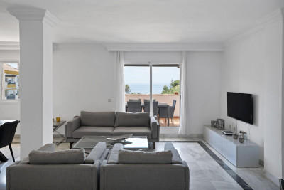 3 Bedroom Penthouse in Marbella - Image 3