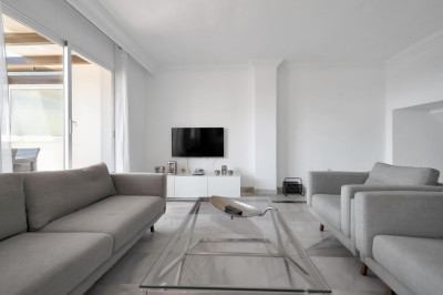 3 Bedroom Penthouse in Marbella - Image 4