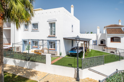 3 Bedroom Ground Floor Apartment in Benahavís