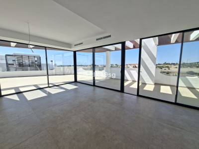 3 Bedroom Penthouse in Estepona - Image 5