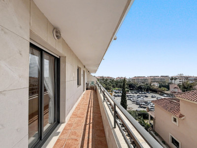 3 Bedroom Middle Floor Apartment in Manilva