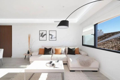 3 Bedroom Middle Floor Apartment in Puerto Banús - Image 4
