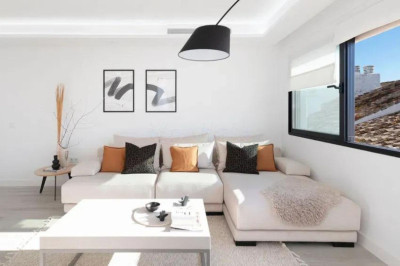 3 Bedroom Middle Floor Apartment in Puerto Banús - Image 5