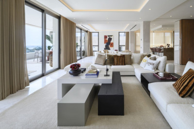 4 Bedroom Penthouse Duplex in Marbella - Image 2