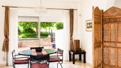 2 Bedroom Ground Floor Apartment in Estepona - Image 3