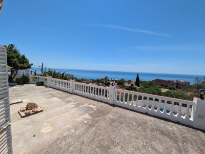 3 Bedroom Detached Villa in Benalmadena - Image 4