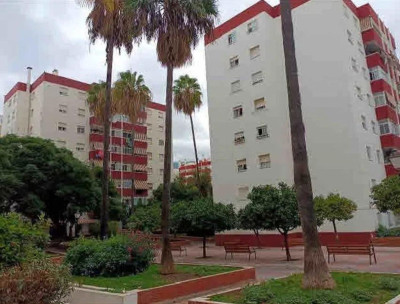 3 Bedroom Middle Floor Apartment in Marbella - Image 2