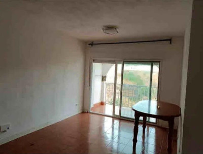 3 Bedroom Middle Floor Apartment in Marbella - Image 3