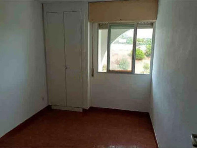 3 Bedroom Middle Floor Apartment in Marbella - Image 5