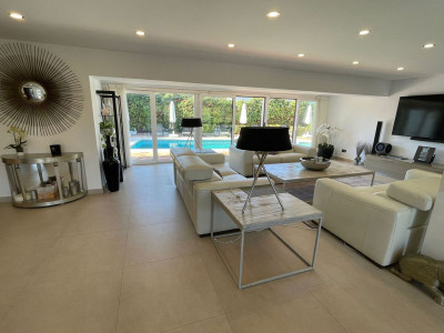 7 Bedroom Detached Villa in San Pedro de Alcántara - Image 5