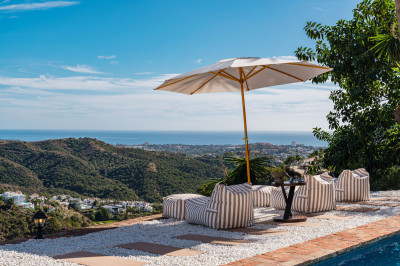 6 Bedroom Detached Villa in El Madroñal - Image 1