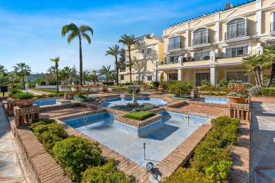 3 Bedroom Ground Floor Apartment in Marbella - Image 1