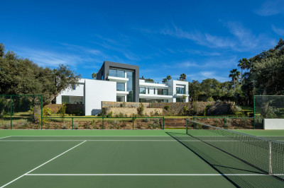 7 Bedroom Detached Villa in Sotogrande Alto - Image 2