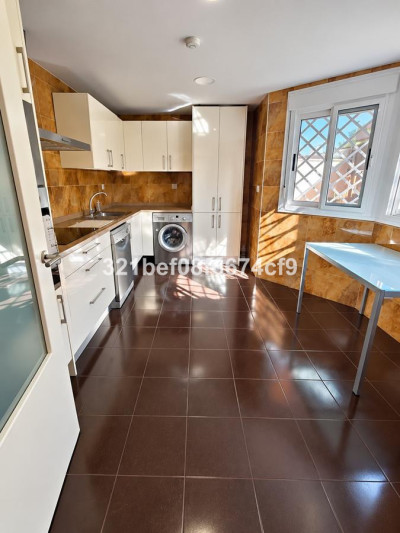 4 Bedroom Townhouse in Cancelada - Image 4