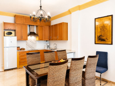 3 Bedroom Ground Floor Apartment in Nueva Andalucía - Image 3
