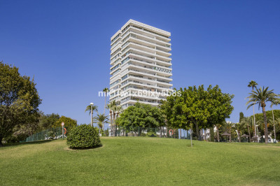 2 Bedroom Middle Floor Apartment in Río Real - Image 1