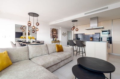 2 Bedroom Penthouse in Estepona - Image 5