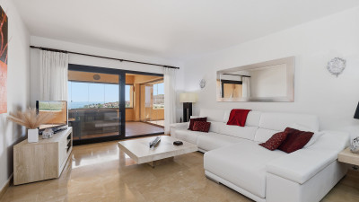 2 Bedroom Middle Floor Apartment in San Luis de Sabinillas
