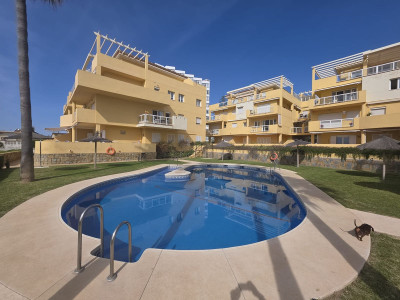 2 Bedroom Middle Floor Apartment in La Cala de Mijas - Image 1