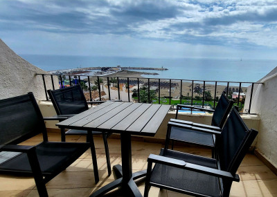 2 Bedroom Middle Floor Apartment in Puerto de Cabopino - Image 4