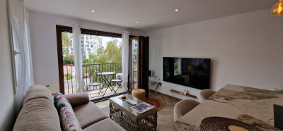 1 Bedroom Middle Floor Apartment in La Duquesa - Image 2