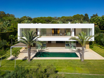 5 Bedroom Detached Villa in Casares - Image 1