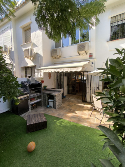 3 Bedroom Semi-Detached House in Cerros del Aguila